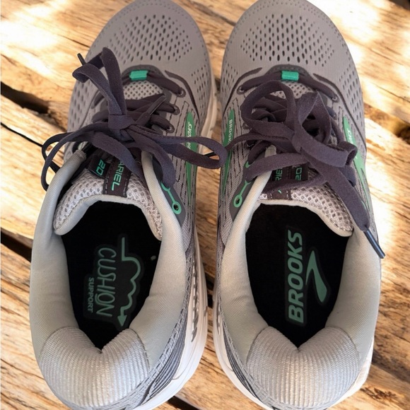 Brooks Ariel '20 Women's Running Shoes - Size 9 Wide (D) - Grey/Green - EUC - Picture 7 of 12